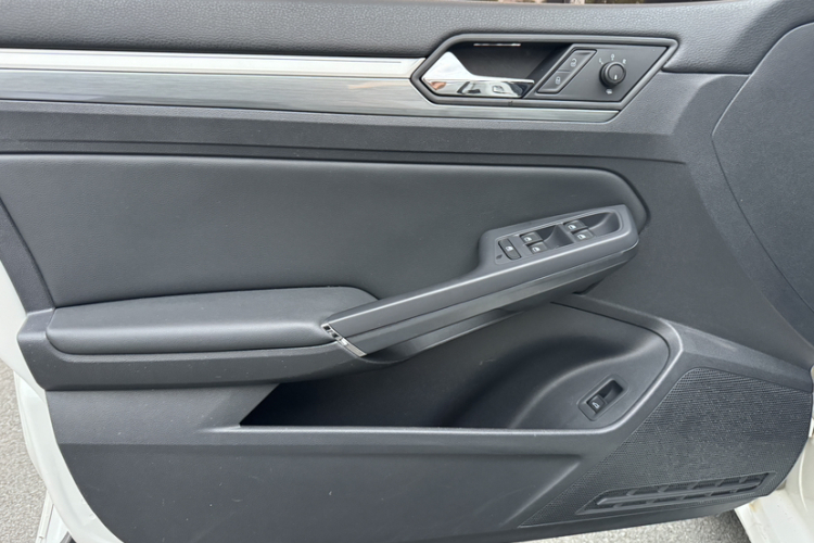 大众 凌渡 2015款 280TSI DSG舒适版局部细节9001