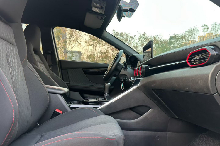 海马8S 2019款 1.6TGDI 手动劲版中控内饰7001