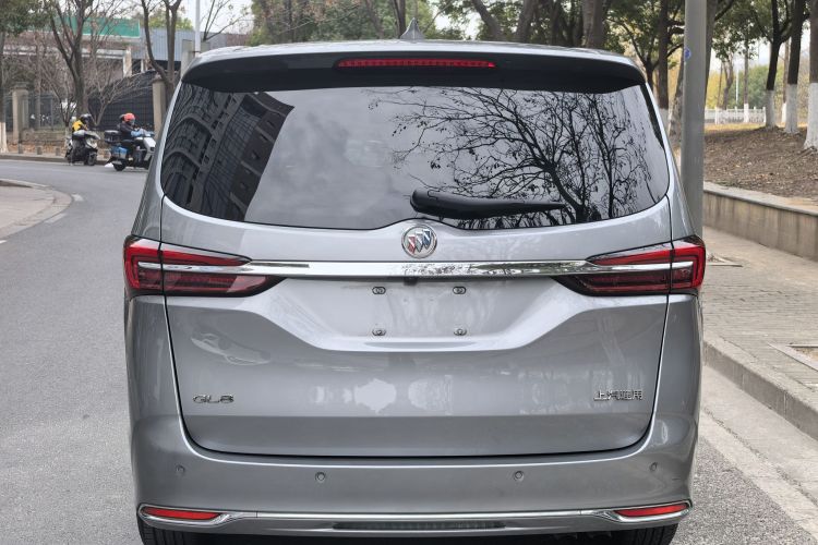 别克GL8 2023款 陆上公务舱 652T 豪华型车身外观6005