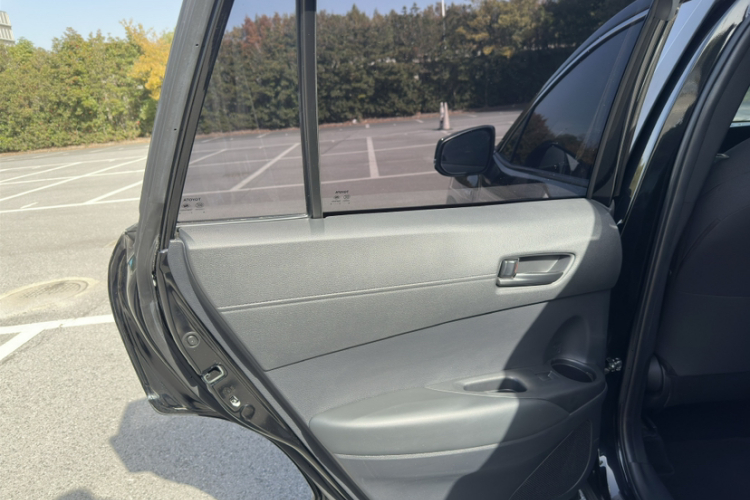 路虎 发现运动版 2020款 249PS R-Dynamic 性能科技版 5座局部细节16