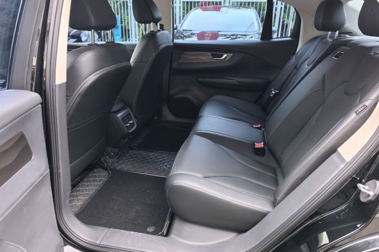 红旗E-QM5 2023款 改款 基础出行版中控内饰7003