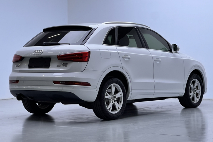 奥迪Q3 2018款 30周年年型 30 TFSI 时尚型车身外观6011