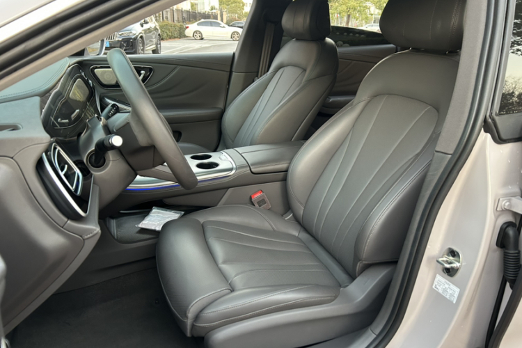 飞凡汽车 飞凡F7 2023款 改款 性能Pro版中控内饰7008