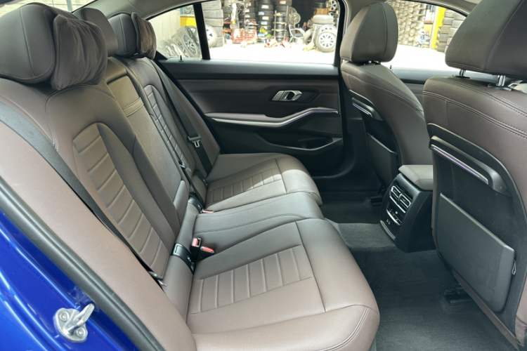 宝马3系 2020款 改款 325Li M运动套装中控内饰7013