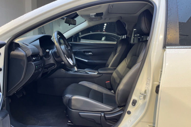 日产 轩逸 2022款 1.6L XL CVT悦享版中控内饰7003