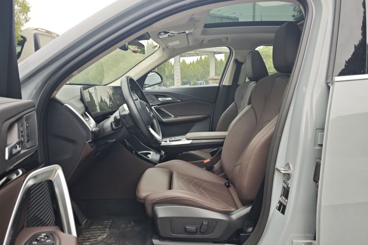 宝马X2(进口) 2024款 sDrive25i M运动套装中控内饰7004