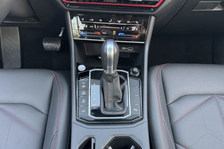 大众 朗逸 2024款 300TSI DSG星空领先版局部细节18