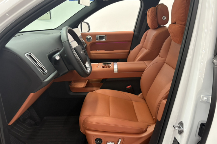 理想汽车 理想L6 2025款 Max 智能焕新版中控内饰7002