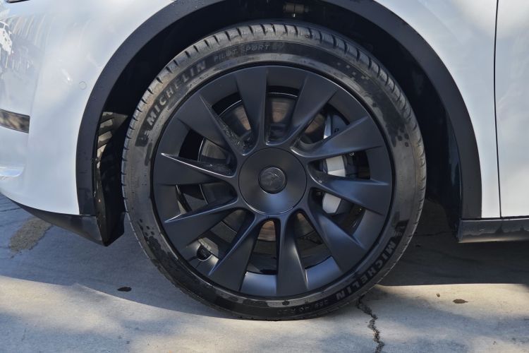 特斯拉 Model Y 2022款 改款 长续航全轮驱动版局部细节9001