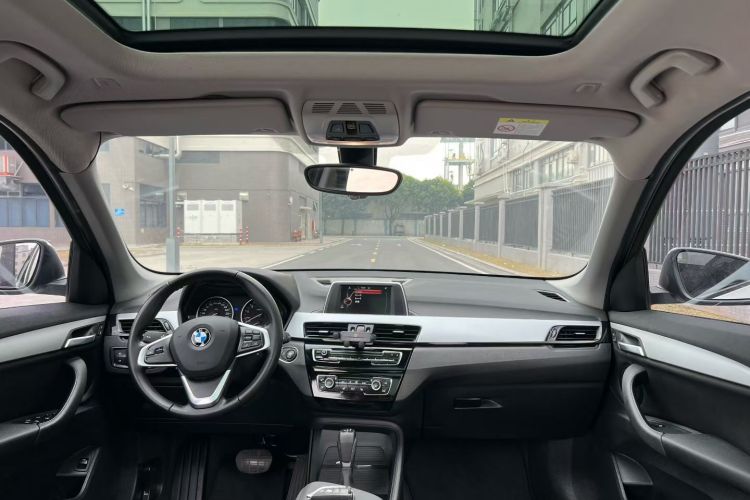 宝马X1 2016款 sDrive18Li 尊享型中控内饰7007