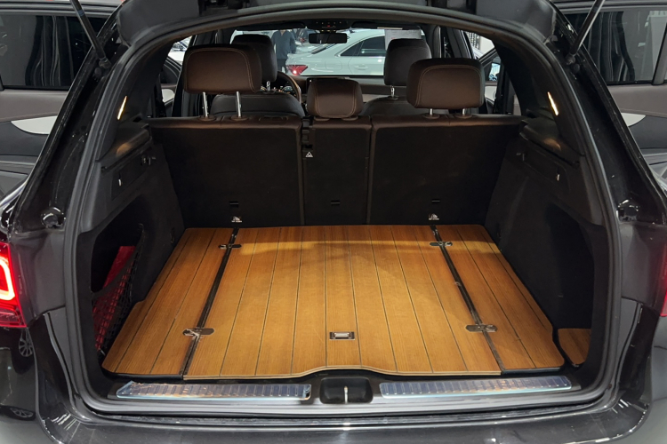 奔驰GLC 2021款 GLC 260 L 4MATIC 动感型局部细节23