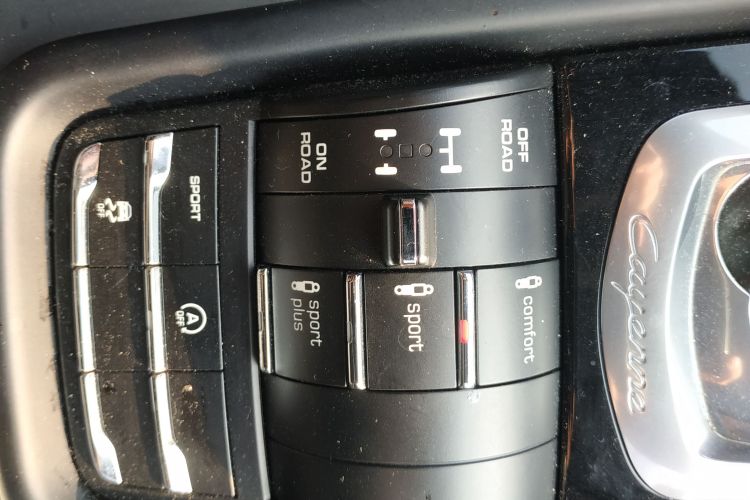 保时捷 2016款 Cayenne 3.0T局部细节9008