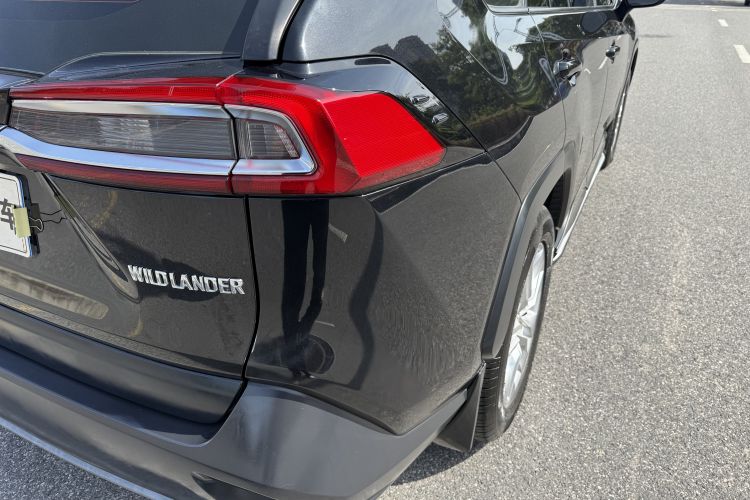 丰田 威兰达 2022款 2.0L CVT两驱领先版车身外观6008