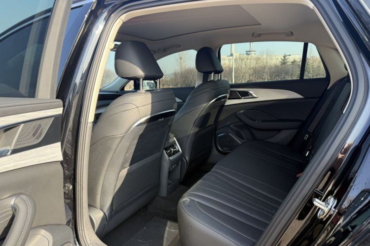 红旗H5 2025款 1.5T DCT旗韵版车身外观6001