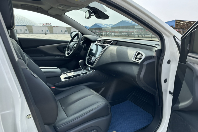 日产 楼兰 2021款 2.5L XL 两驱智联豪华版中控内饰7011