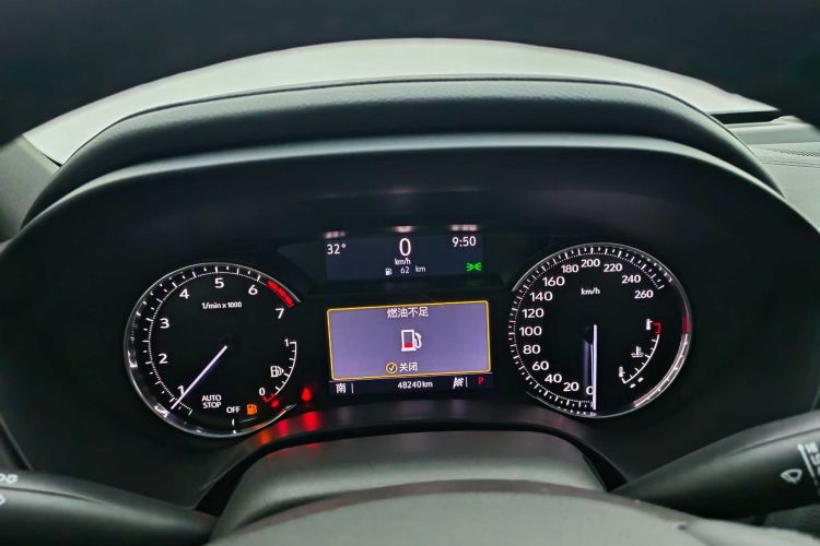 凯迪拉克CT4 2023款 25T 豪华型中控内饰15