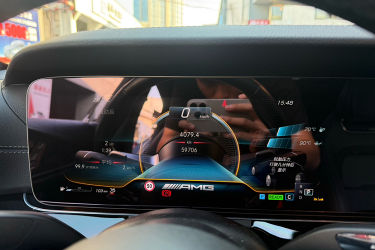 奔驰 2023款 AMG GT 50 四门跑车中控内饰15