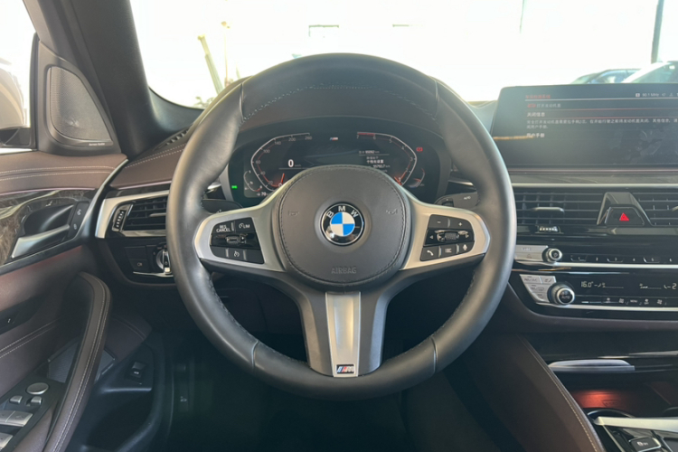 宝马5系 2020款 525Li M运动套装局部细节13