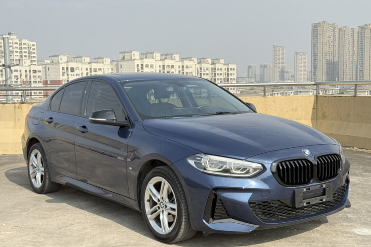 宝马1系 2021款 改款 120i M运动曜夜版车身外观6007