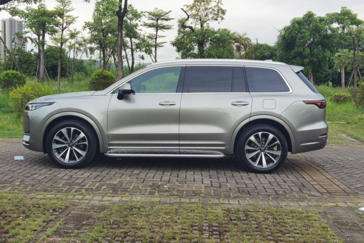 理想汽车 理想ONE 2020款 增程6座版车身外观6004