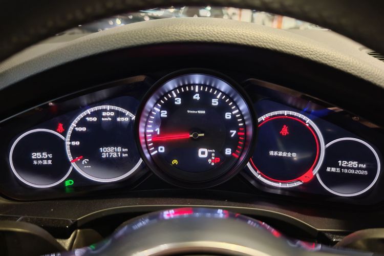 保时捷 2019款 Cayenne 3.0T中控内饰15