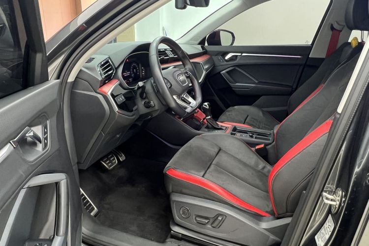 奥迪Q3 2021款 40 TFSI 时尚动感型中控内饰7008