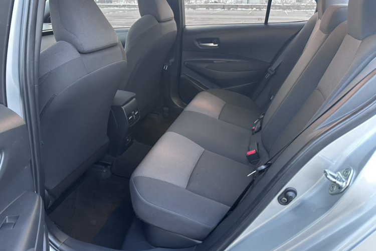 丰田 雷凌 2021款 双擎 1.8H E-CVT豪华版中控内饰7001