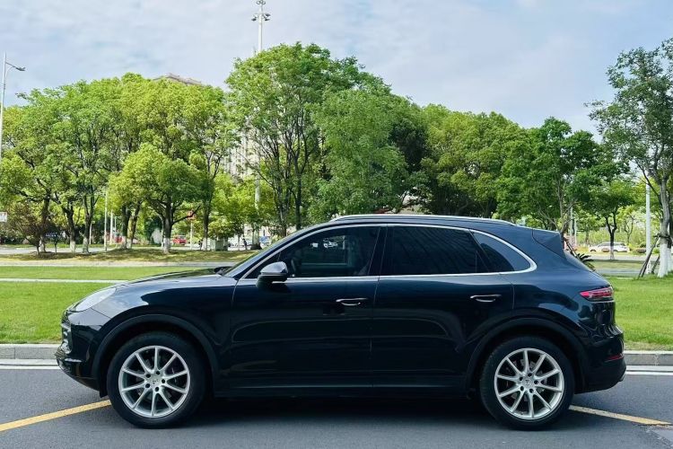 保时捷 2018款 Cayenne 3.0T车身外观6004