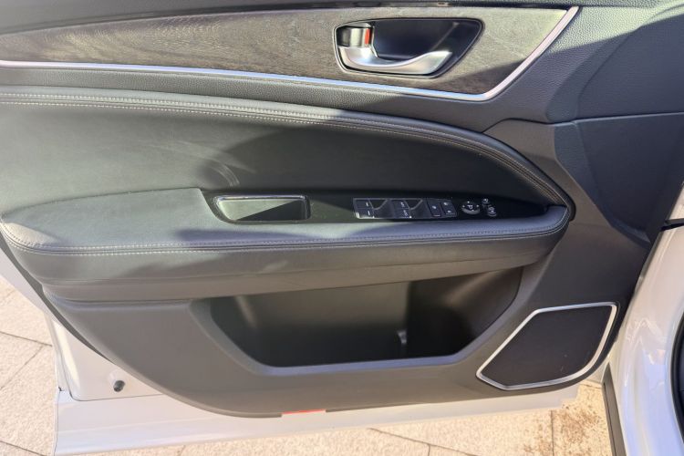 本田UR-V 2020款 240TURBO 两驱致悦版中控内饰7004