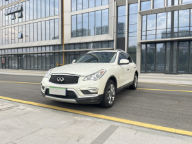 英菲尼迪QX50 2015款 2.5L 舒适版
