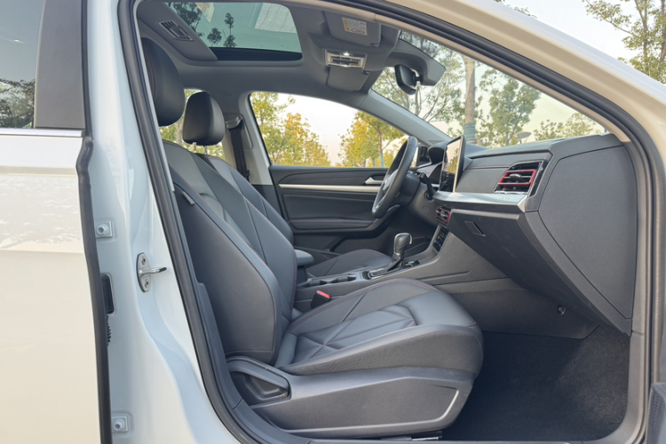 大众 朗逸 2024款 300TSI DSG星空领先版中控内饰7010