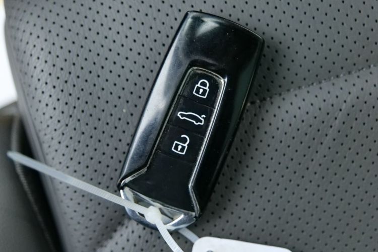 大众 途锐 2023款 3.0TSI 锐享版 经典运动套装中控内饰7007