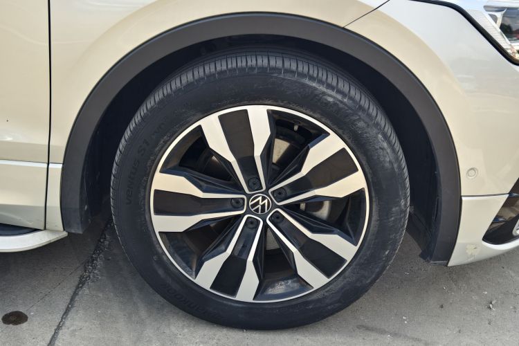 大众 途观L 2022款 330TSI 自动两驱R-Line越享版车身外观6006