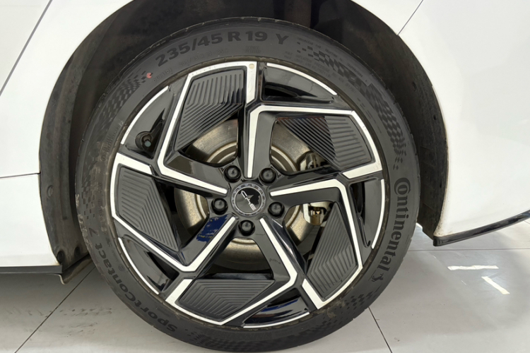 比亚迪 海豹 2022款 700km 长续航后驱版局部细节9001