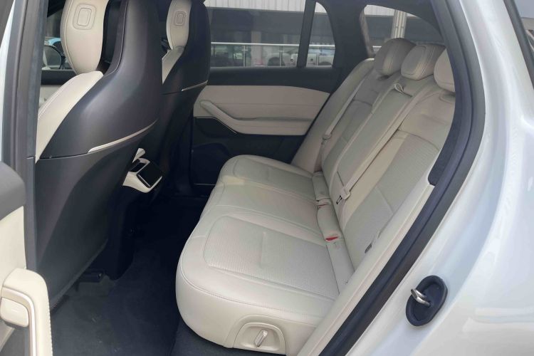 蔚来ES6 2024款 75kWh中控内饰7002