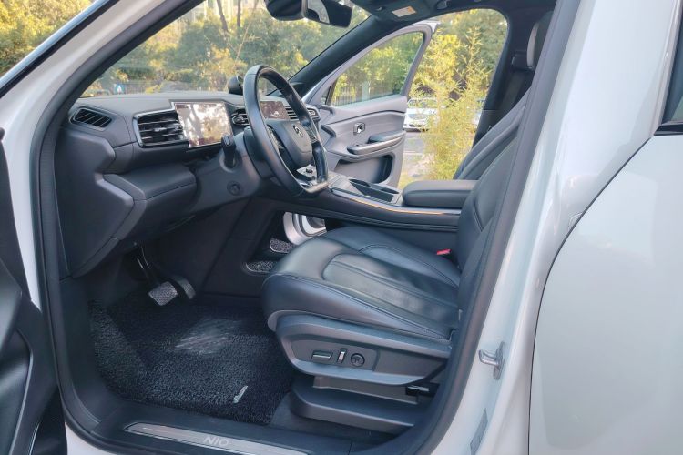 蔚来ES6 2020款 610KM 签名版中控内饰7001