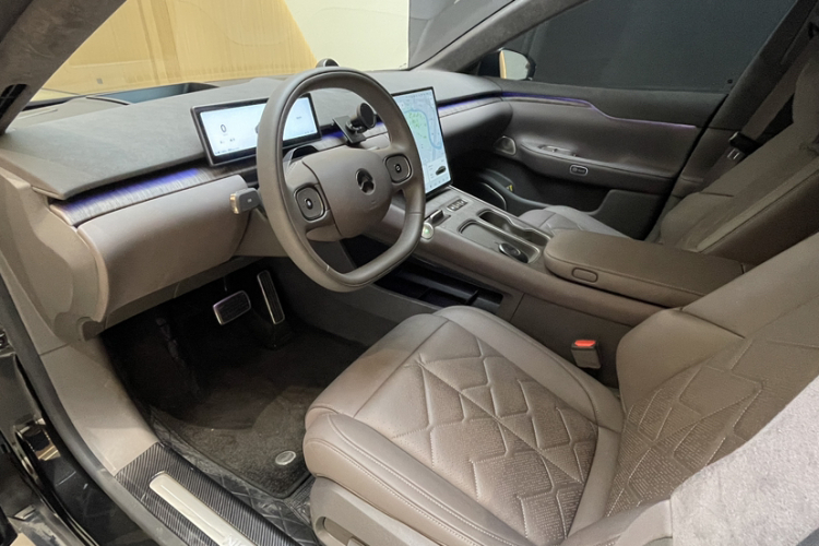 蔚来ET7 2024款 100kWh 行政签名版中控内饰7009