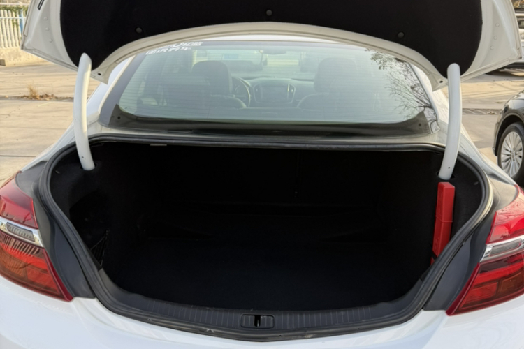 别克 君威 2015款 1.6T 领先技术型局部细节23