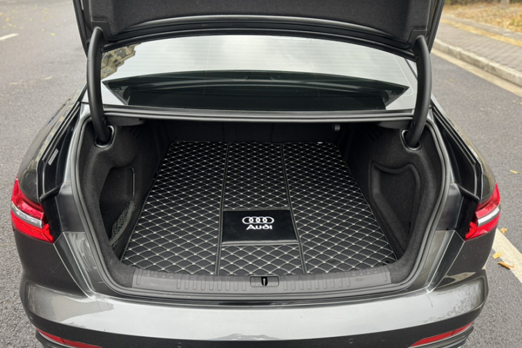 奥迪A6L 2022款 45 TFSI 臻选动感型局部细节23