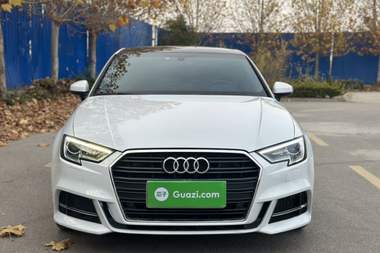 奥迪A3 2018款 30周年年型 Limousine 35 TFSI 时尚型车身外观6006