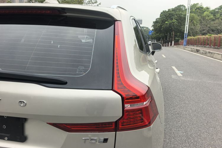 沃尔沃XC60 2020款 T5 四驱智逸豪华版车身外观6010