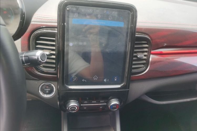 奇瑞新能源 小蚂蚁 2022款 甜粉款 半糖版 磷酸铁锂 29.2kWh 30kW 301km中控内饰7003