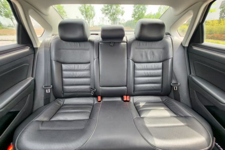 大众 帕萨特 2016款 330TSI DSG御尊版中控内饰7009