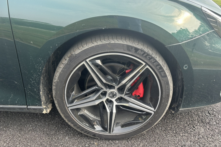 名爵 MG7 2023款 2.0T 自动Trophy+激擎耀世版车身外观6009