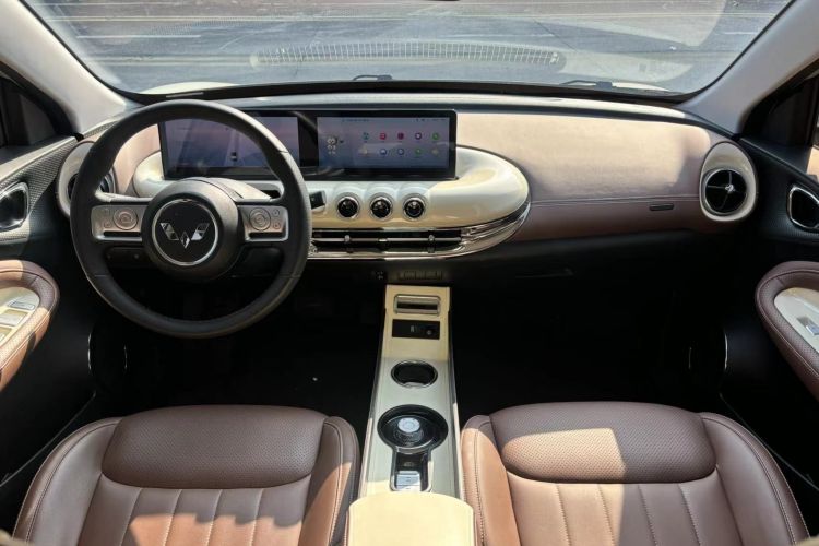 五菱汽车 五菱缤果 2023款 333km 灵犀互联款中控内饰7006