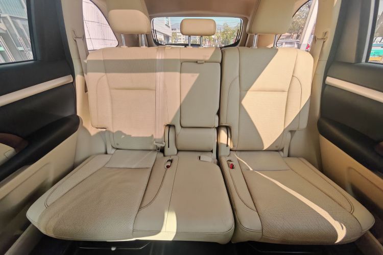 丰田 汉兰达 2017款 2.0T 四驱豪华版 7座中控内饰7001