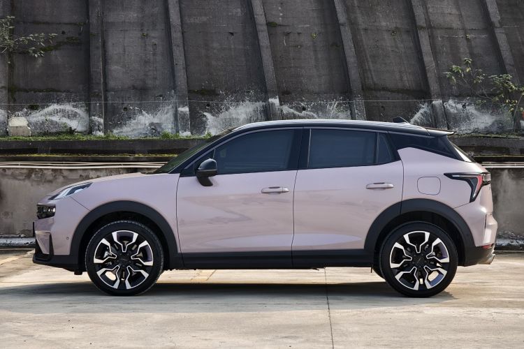 领克06 2023款 Remix 1.5T Shero车身外观6008