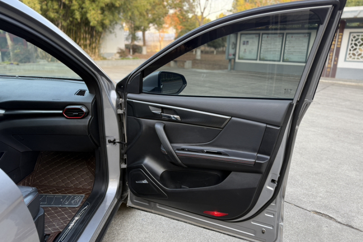 海马8S 2019款 1.6TGDI 自动炫版中控内饰7007