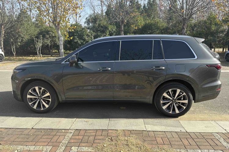 理想汽车 理想ONE 2020款 增程6座版车身外观6005