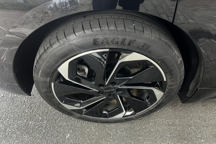 极氪001 2024款 WE版 100kWh 后驱车身外观6010